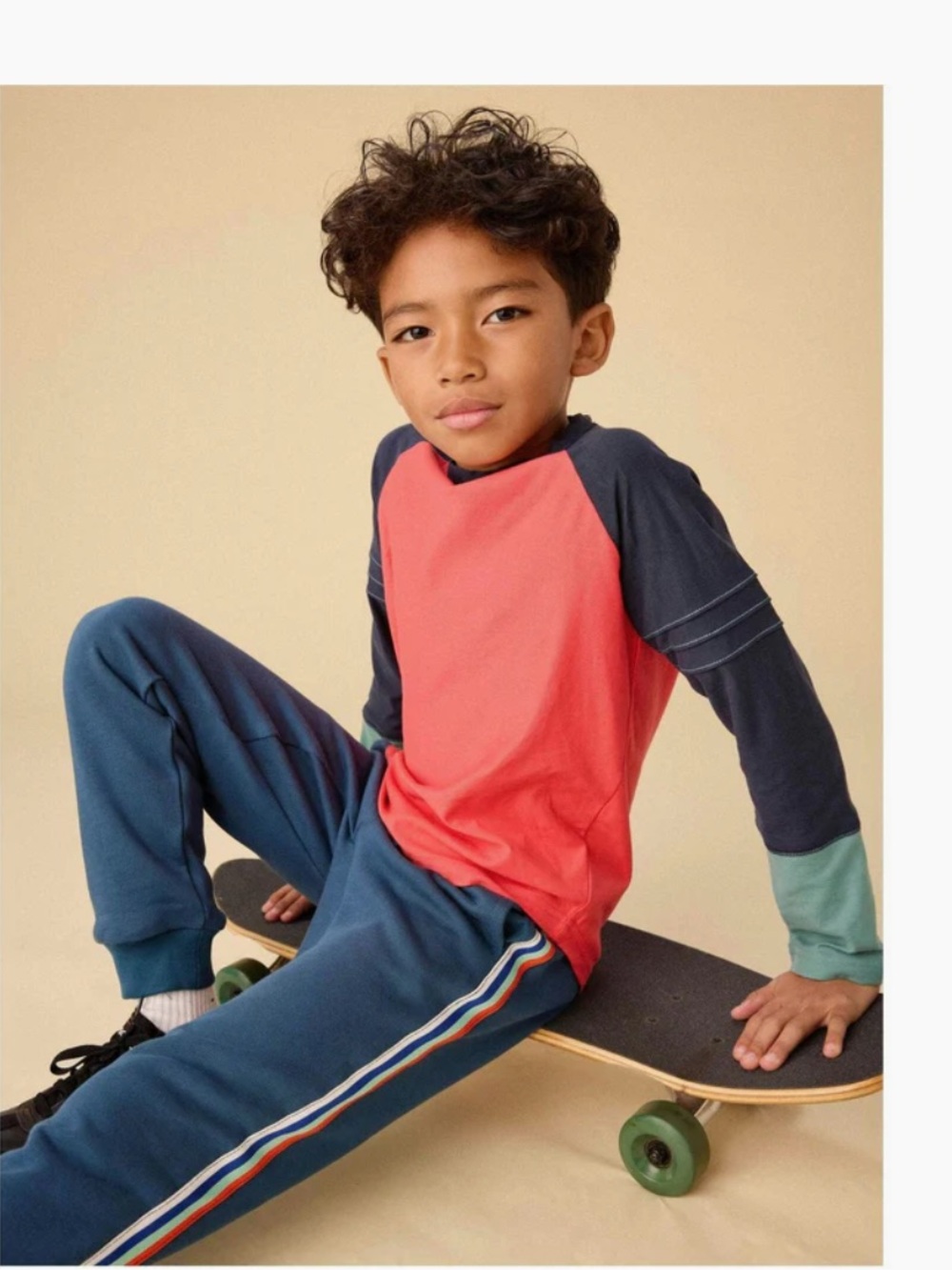 Tea Collection boys explorer Colorblock Raglan Top - Picture 6 of 6